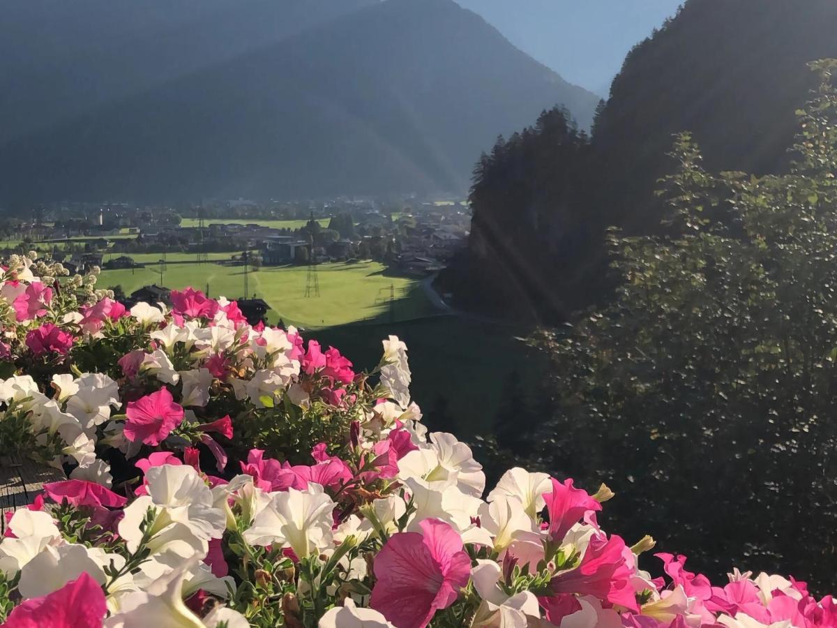 Apartment Between Mayrhofen And Finkenberg Kültér fotó
