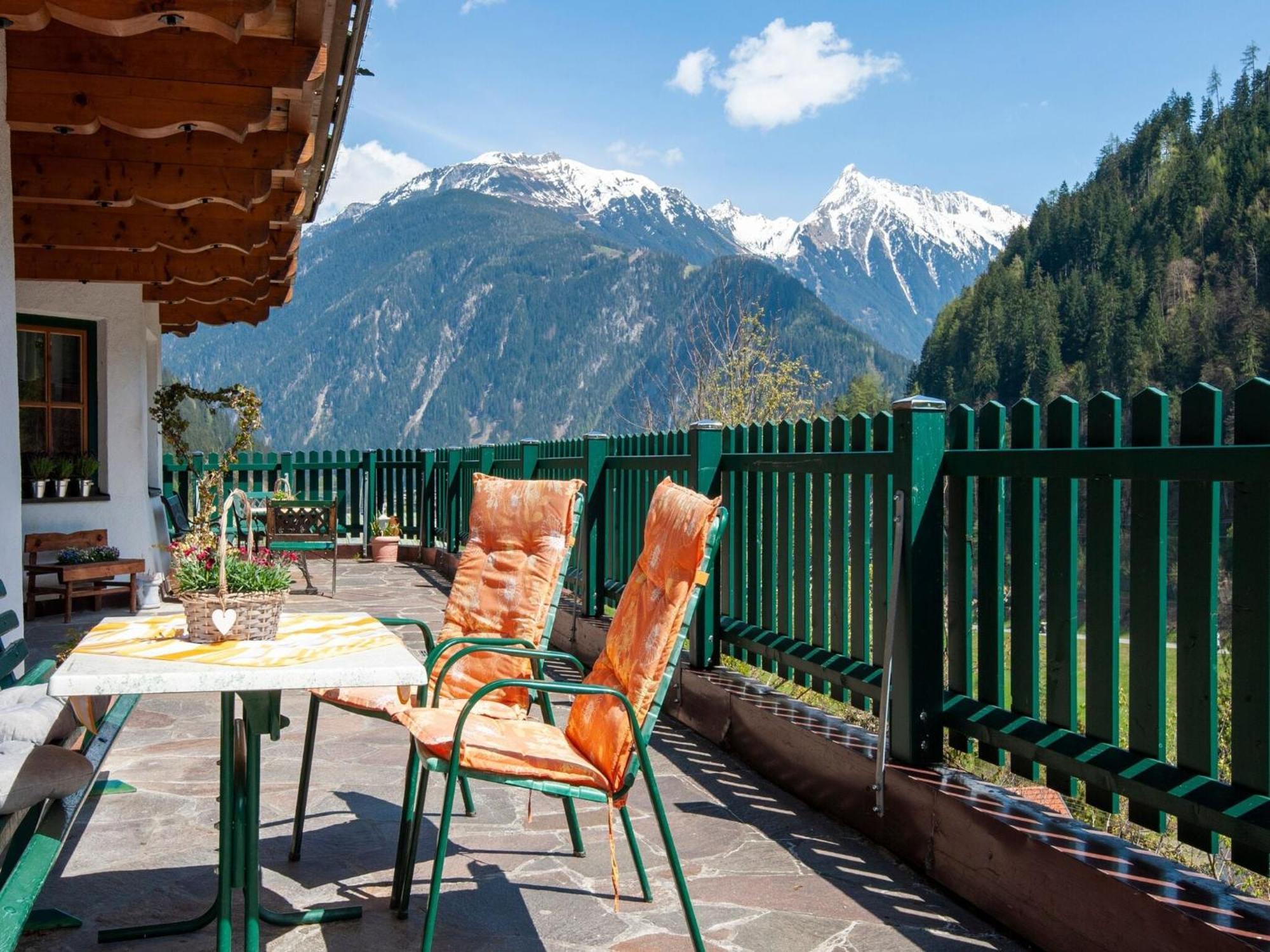 Apartment Between Mayrhofen And Finkenberg Kültér fotó