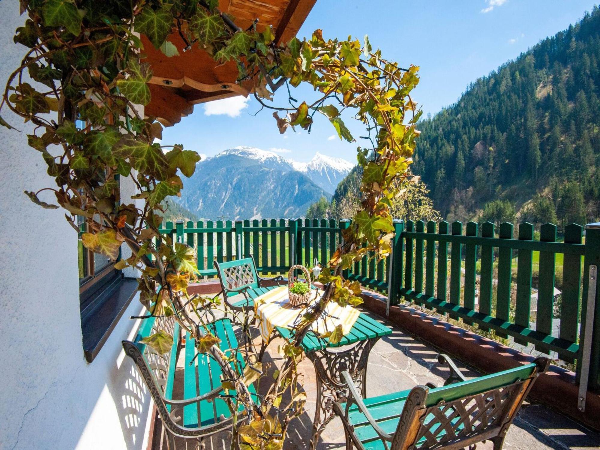Apartment Between Mayrhofen And Finkenberg Kültér fotó