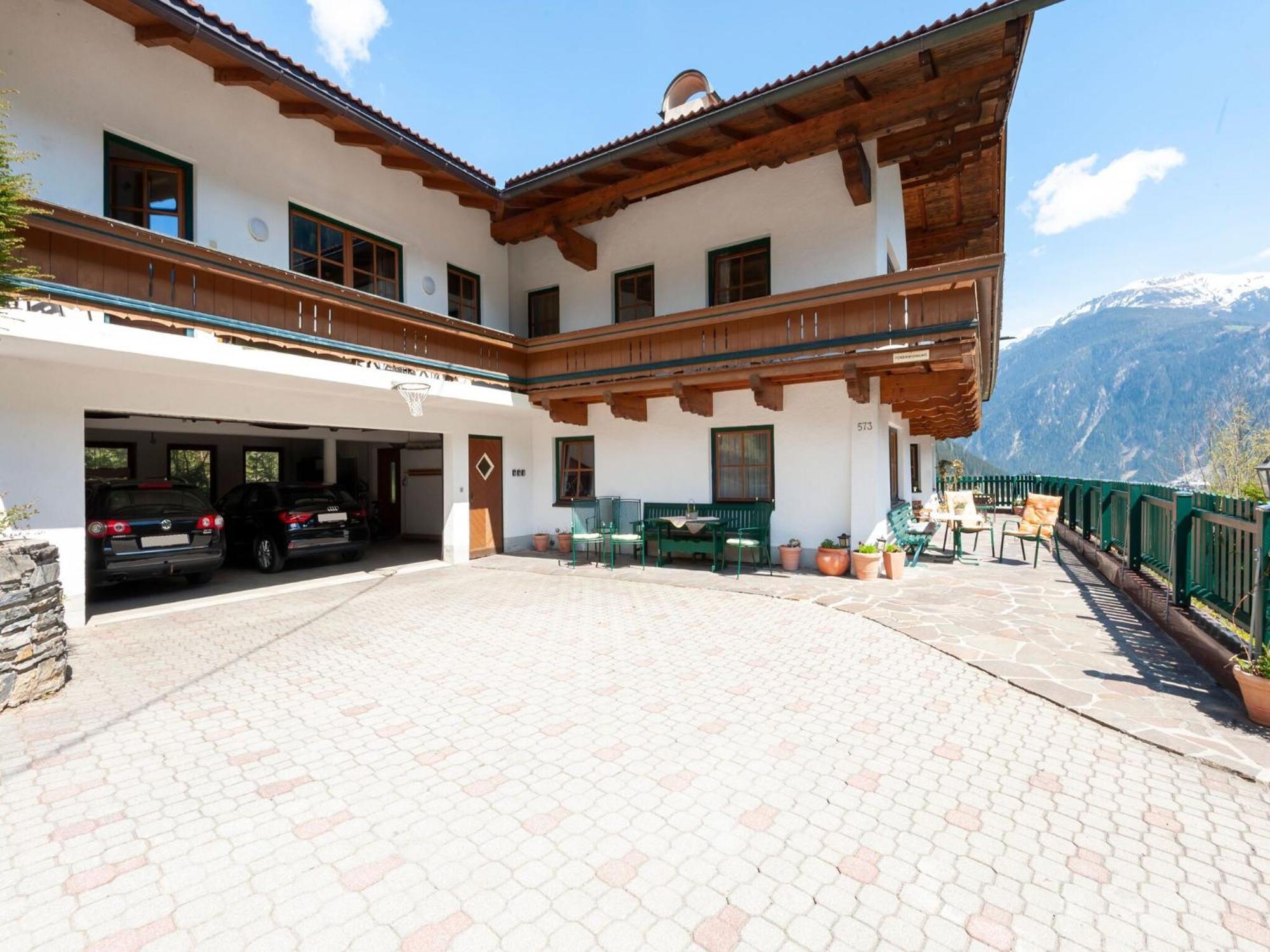 Apartment Between Mayrhofen And Finkenberg Kültér fotó